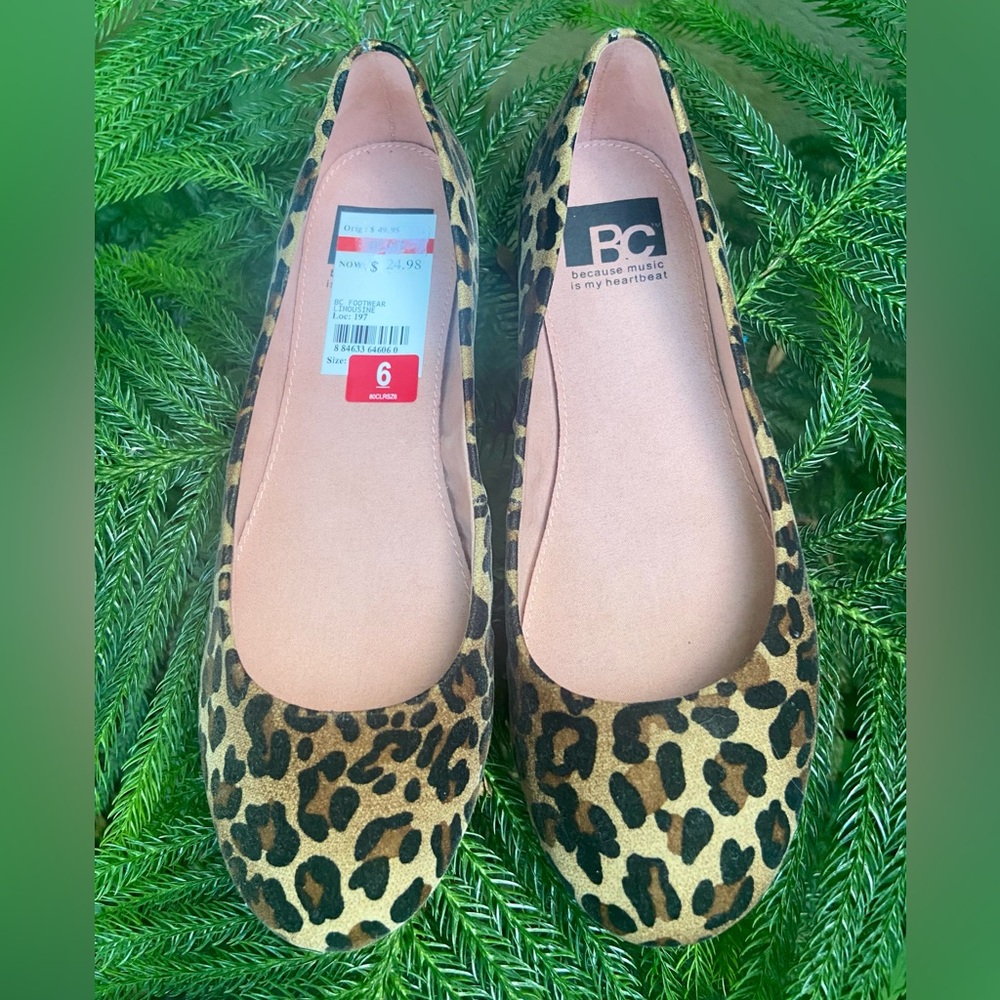 LEOPARD VELVETEEN FLATS — ANIMAL PRINT  BALLET FLATS — NEW IN BOX  — SIZE 6
